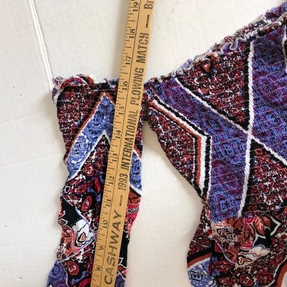 Elastic Stretch Funky  Patterned Top - Picture 5 of 10